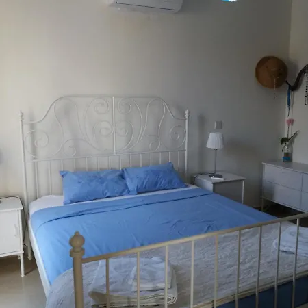 Loggin Holiday House Tatil Evi