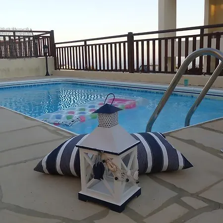 Loggin Holiday House Hébergement de vacances Peyia