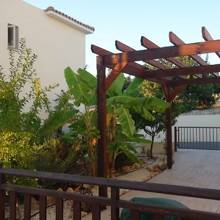 Loggin Holiday House بيت للعطل *