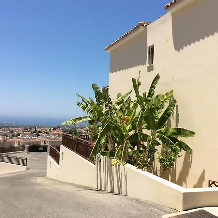 Loggin Holiday House * Peyia