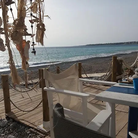 Loggin Holiday House * بييا